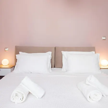 Polymnia Apartment Naousa (Paros)